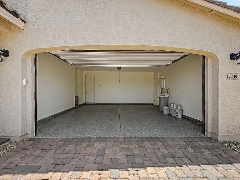 17239 W Desert Sage Dr — Photo 31