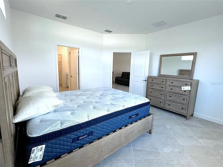 8225 Shore Lake Dr — Photo 9