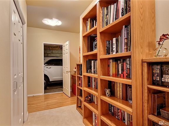 5th image of 4270 221st Ct SE #1091