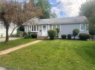 55 Flanders St, Johnston, RI 02919