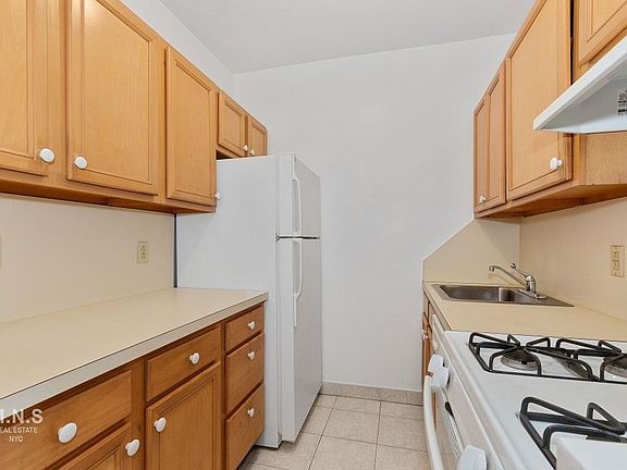 2nd image of 3300 Netherland Ave APT 4B