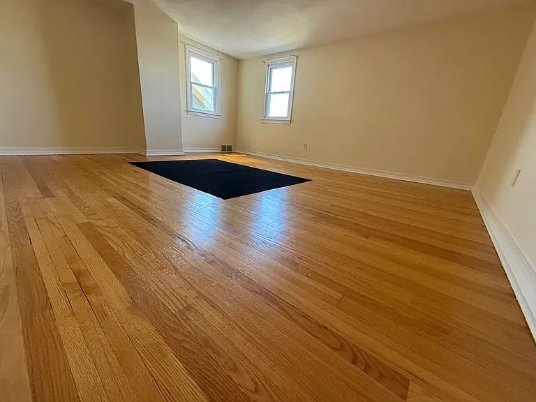 222 Lillian Ave — Photo 12