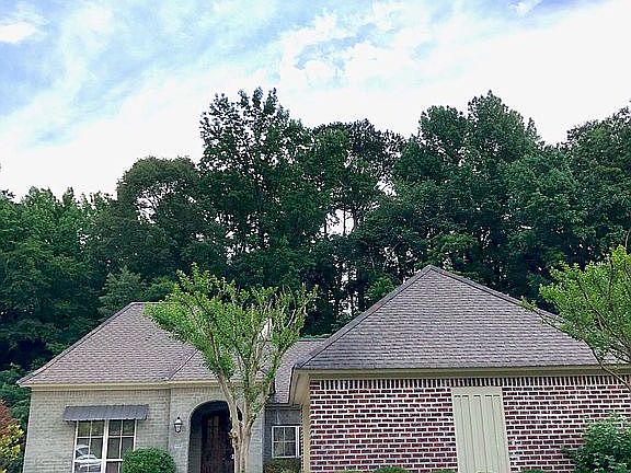 2nd image of 124 Lacadian Dr