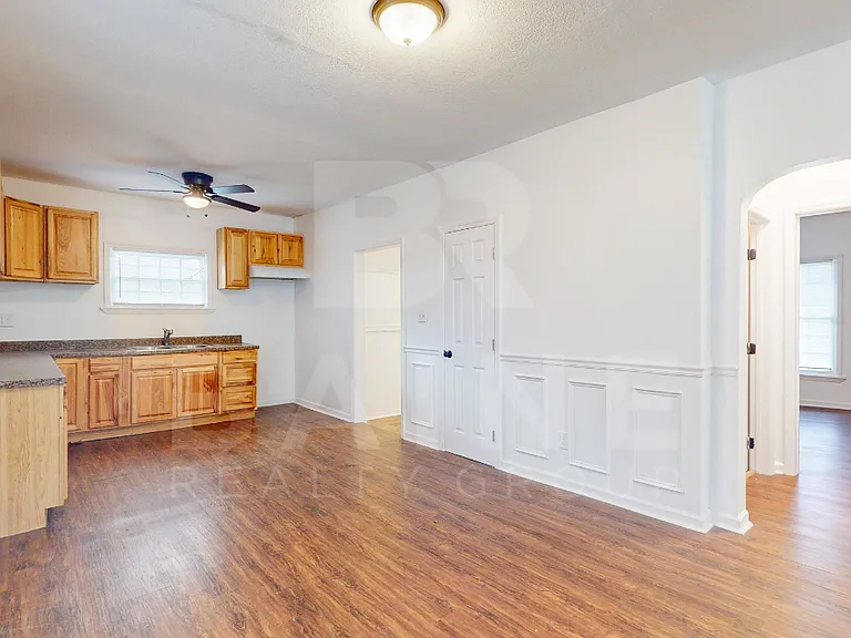 2621 Sevier Ave — Photo 11