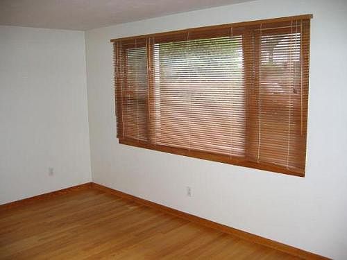 2nd image of 434 Ridgewood Dr
