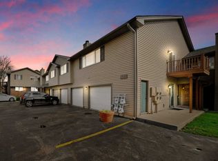454 Valley Dr APT 103, Naperville, IL 60563