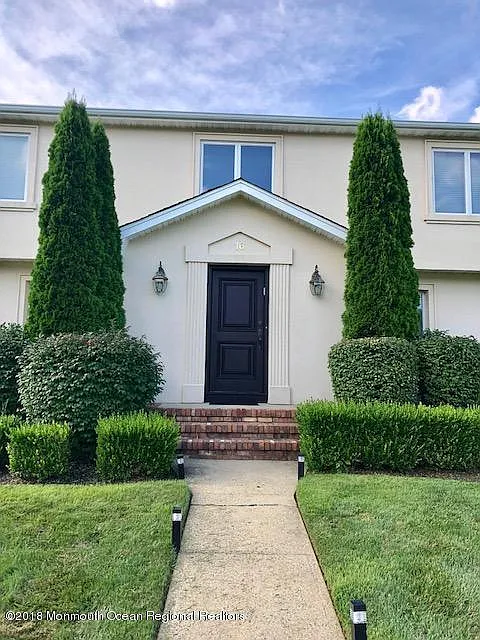 6 bed, 2953 sqft, $3,750 — Photo 2