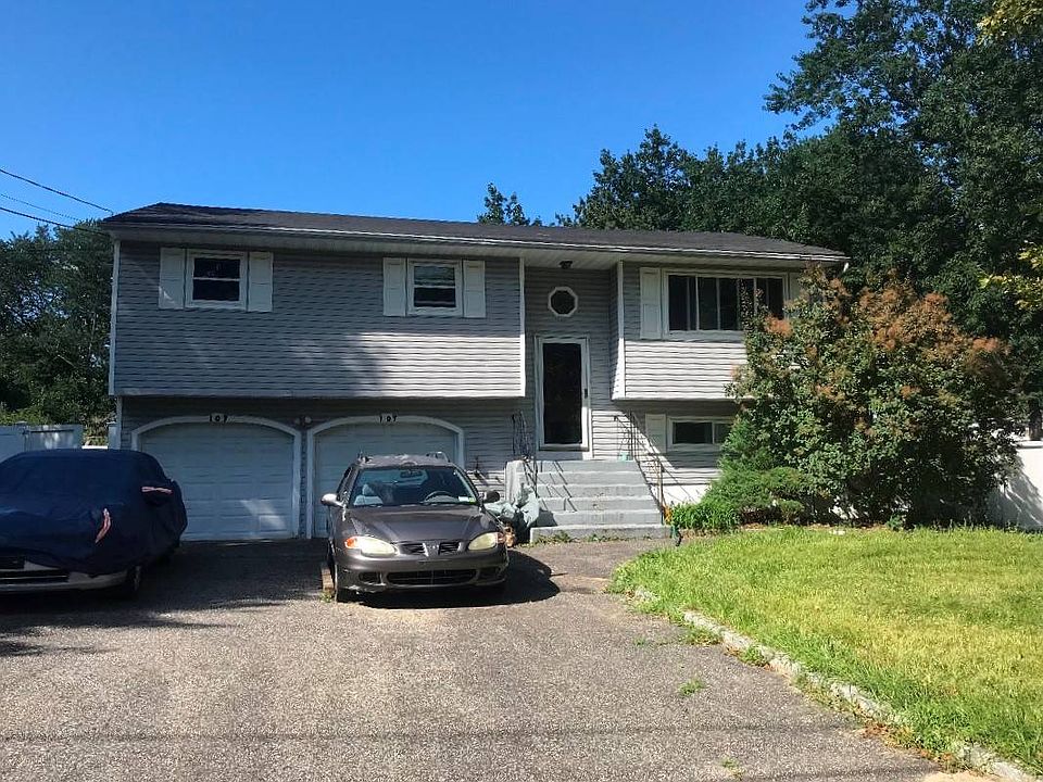 1st image of 107 W Willow St