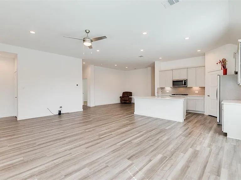 22606 Ginosa Trl — Photo 17