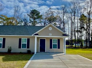 1010 Woodridge Dr UNIT B, Lumberton, NC 28358