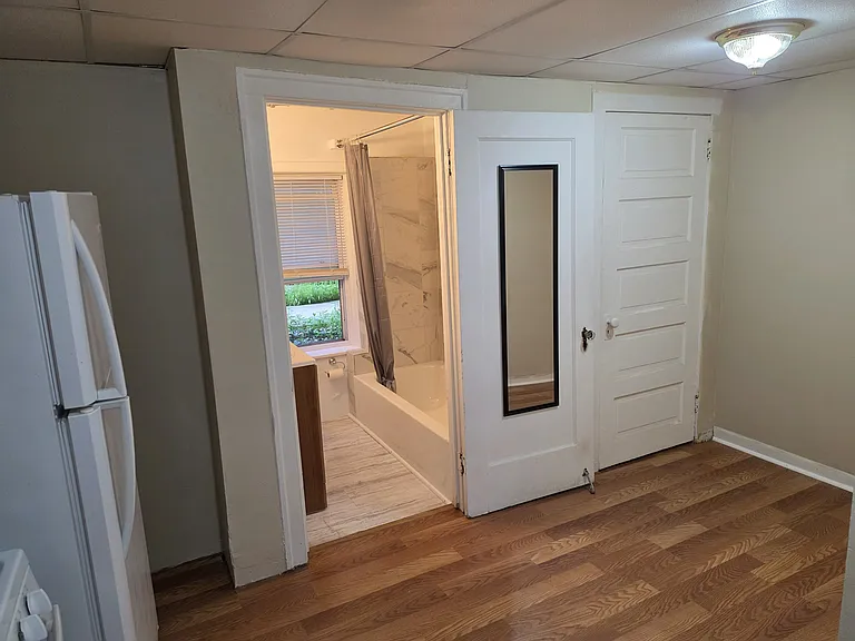 8015 Keating Ave #BASEMENT — Photo 5