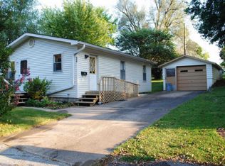 608 E 14th St, Carthage, MO 64836
