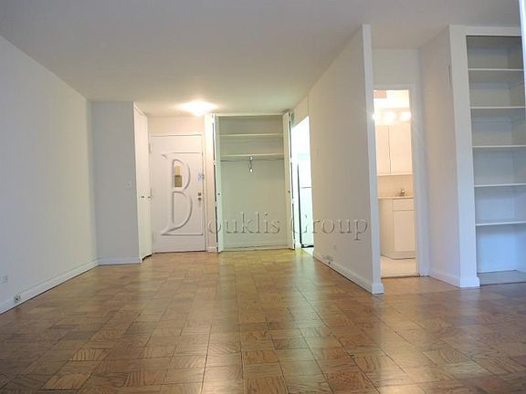 4th image of 1470 1st Ave APT 3E