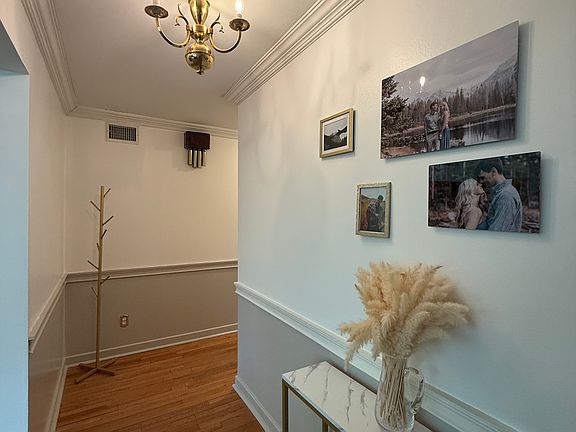 3rd image of 116 Springdale Cir