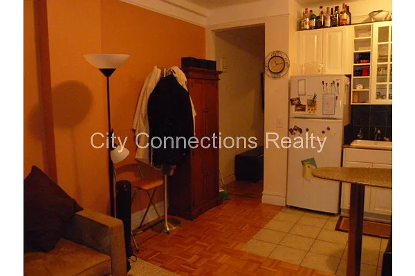 Rented by City Connections Realty | media 6