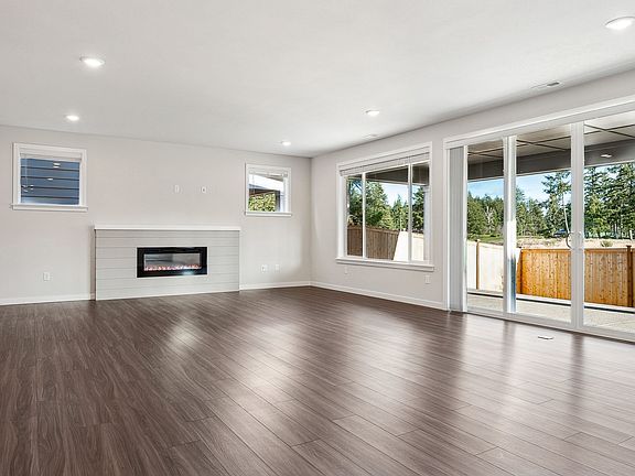 4th image of 21015 47th Avenue Ct E