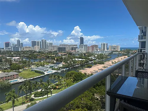 3640 Yacht Club Dr Photo 1