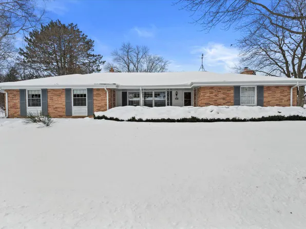 2510 West Dunwood ROAD, Glendale, WI 53209