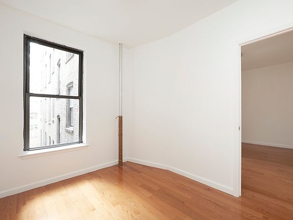 3rd image of 332 E 15th St APT 1D