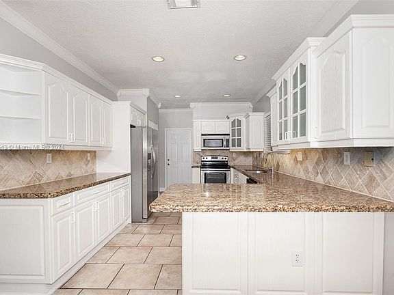 3rd image of 1340 NE 42nd Ave