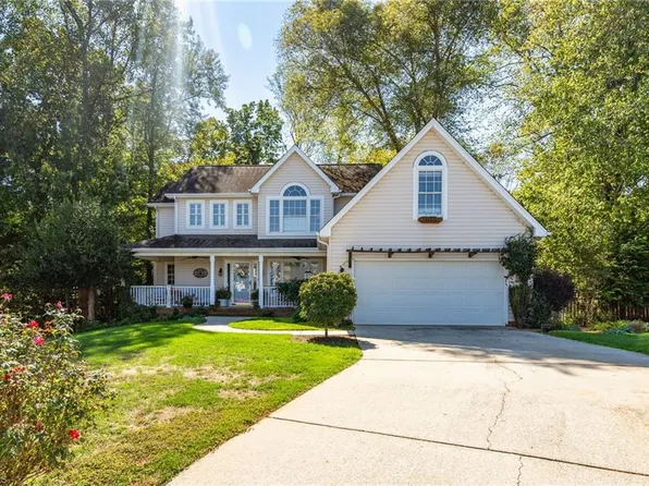 1303 Merlin Cir, Reidsville, NC 27320