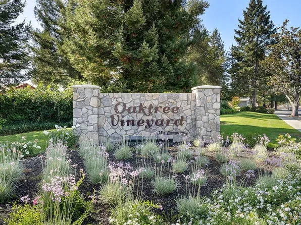 7 Falcon Crest Circle, Napa, CA 94558