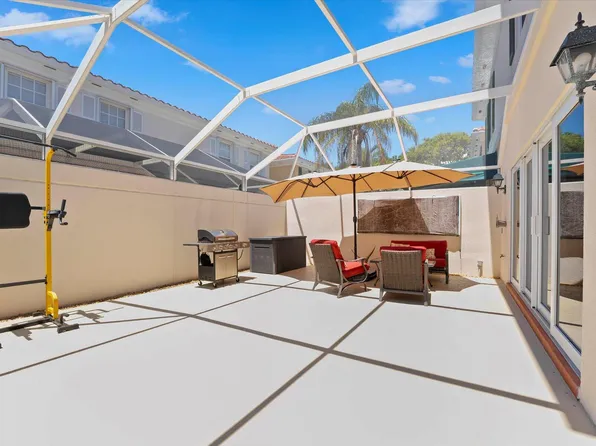 70 Tall Oaks Circle, Tequesta, FL 33469