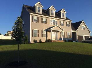 8 Red Gate Rd, Walpole, MA 02081