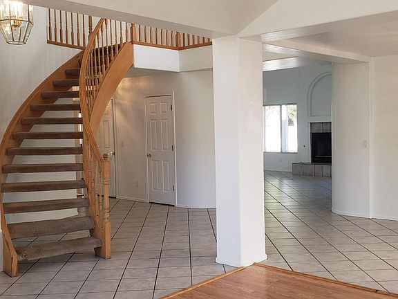 3rd image of 1708 W Lost Moon Ct