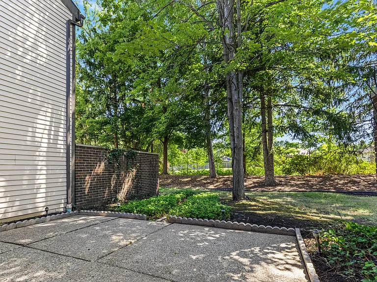 509 Forsythia Ln — Photo 26