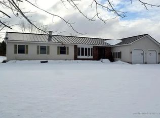 9 McKenzie Ave, Fairfield, ME 04937
