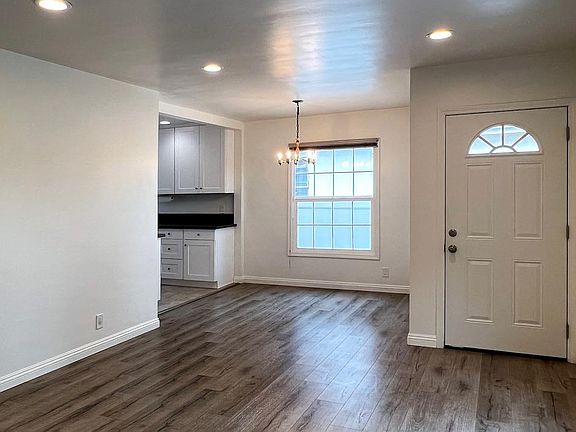 4th image of 2707 Coolidge Ave
