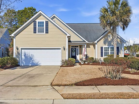 3rd image of 281 Outboard Dr.