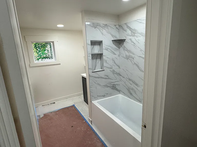 2112 Sunset Dr W #B — Photo 11