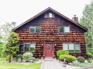 157 Clapboard Ridge Rd, Danbury, CT 06811