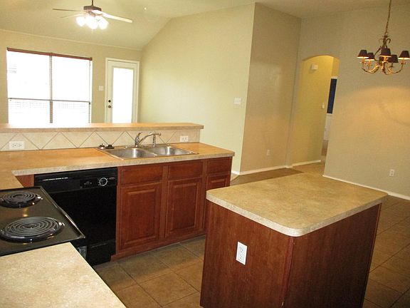 4th image of 5724 Crowder Dr