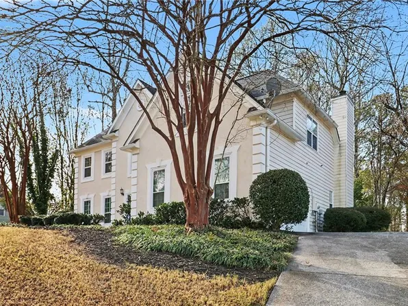 231 Sunset Hills Dr, Norcross, GA 30071