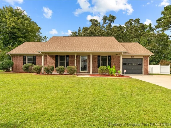 107 Blue Jay Ct, Fayetteville, NC 28306