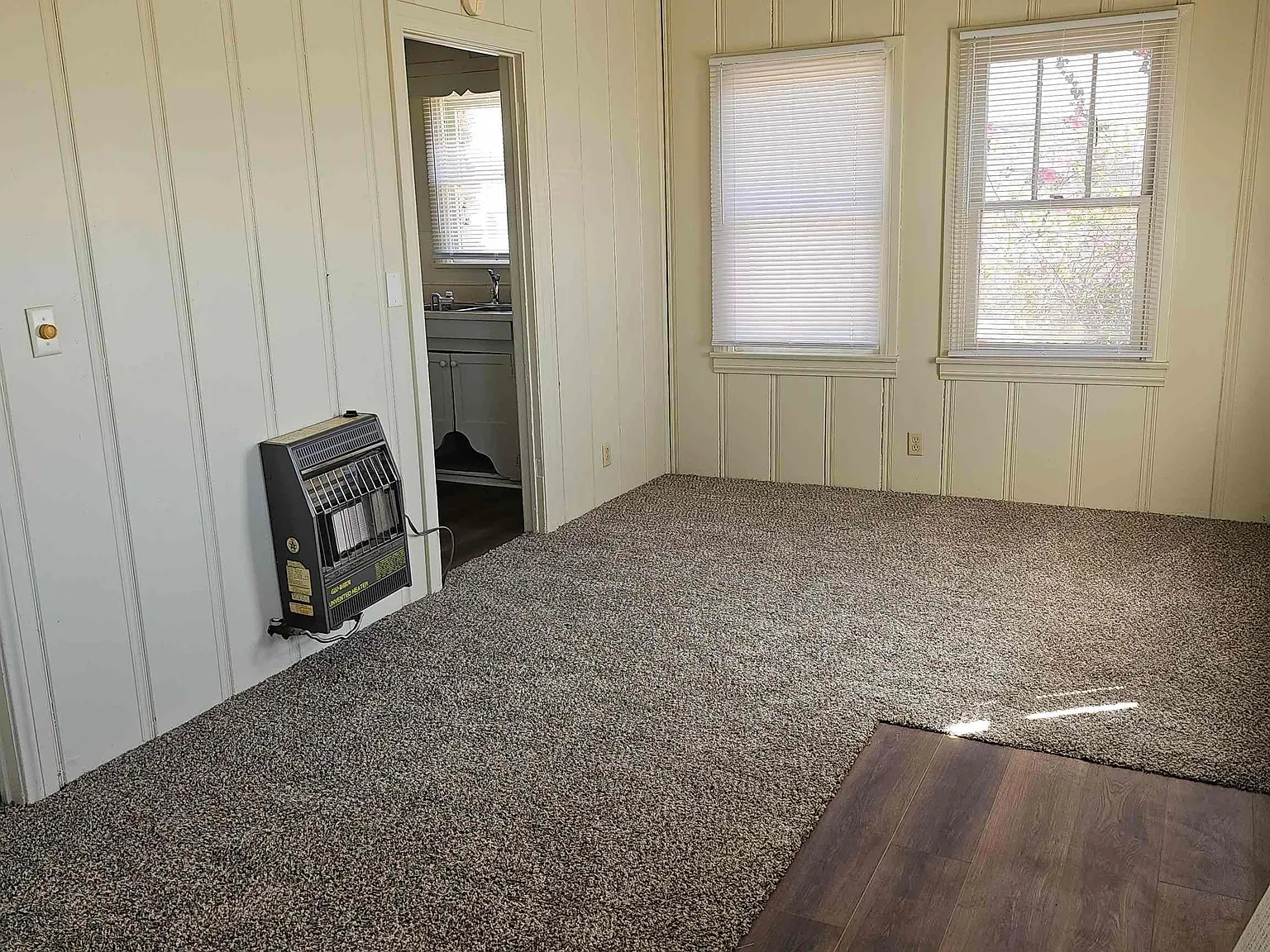 1 bed, 1.0 bath, 585 sqft, $800 — Photo 3