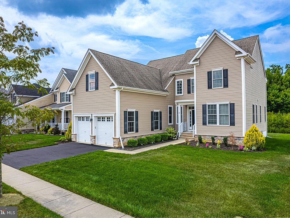 2nd image of 18 Mary Ln