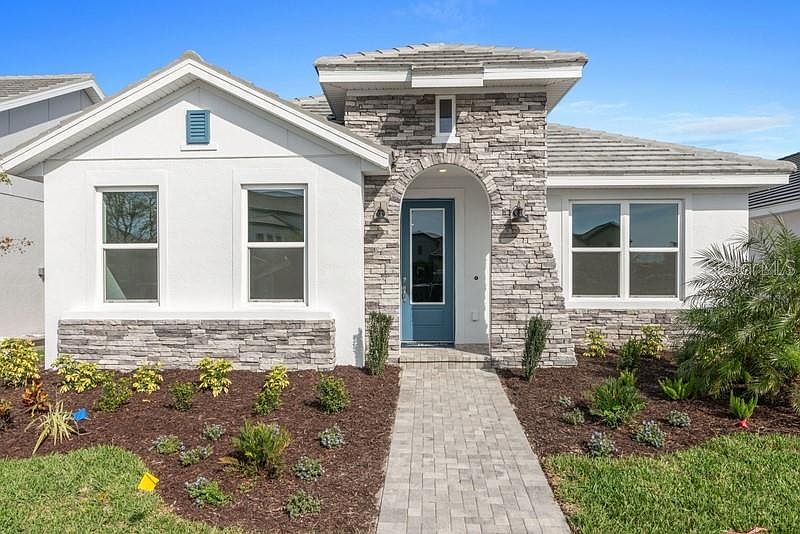 1st image of 304 VISTERA BOULEVARD