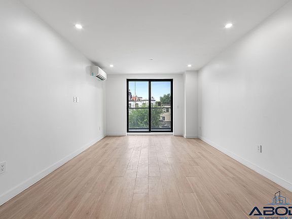 5th image of 21 Meserole St #312