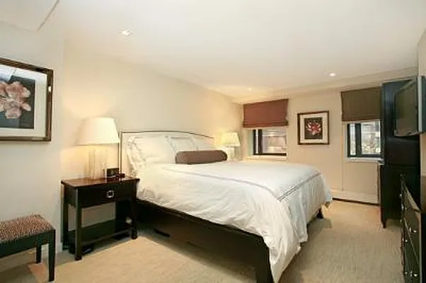 Sold by Corcoran | media 7