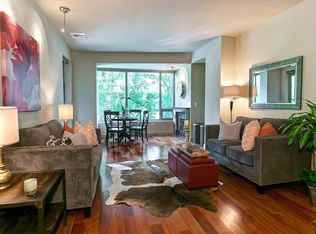 910 Lenora St APT 305, Seattle, WA 98121