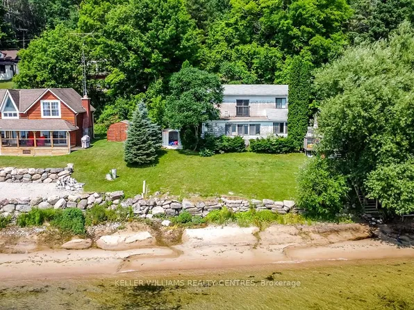 379 Champlain Rd, Penetanguishene, ON L9M 1S3