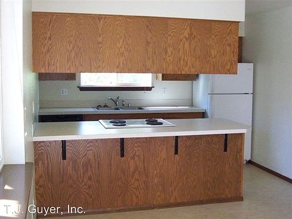 5th image of 302 South St APT 12