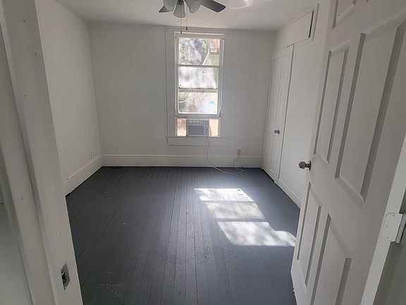 3rd image of 1031 W Bullock St #1