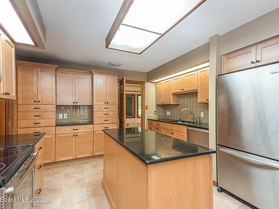 5th image of 4220 Hickory Lake Ct