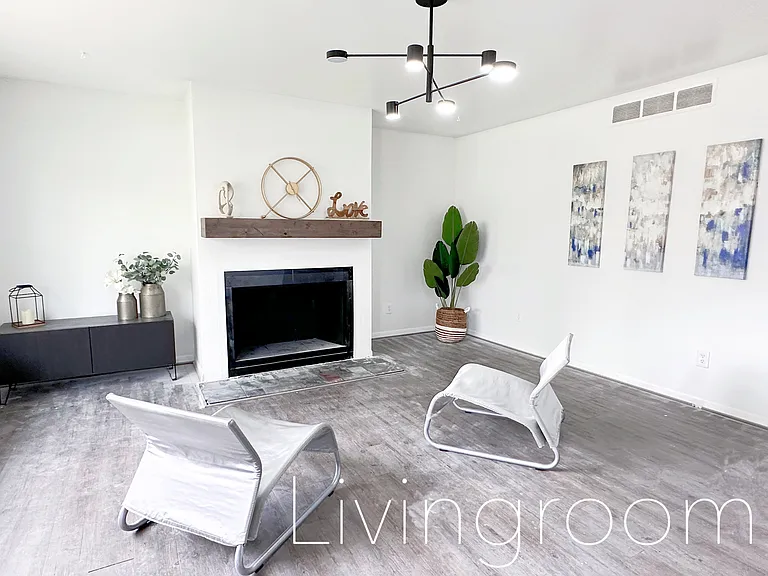 38300 Hixford Pl — Photo 5