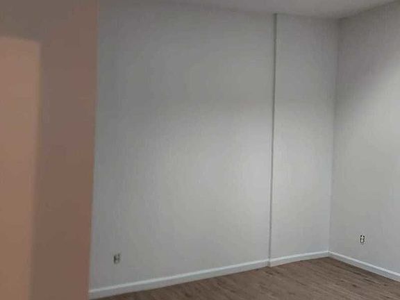 3rd image of 718 Manhattan Ave Floor 2